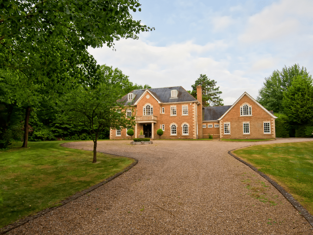 How to lay your driveway gravel